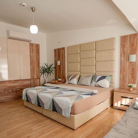 City Center Apartment Ohrid Buitenkant foto