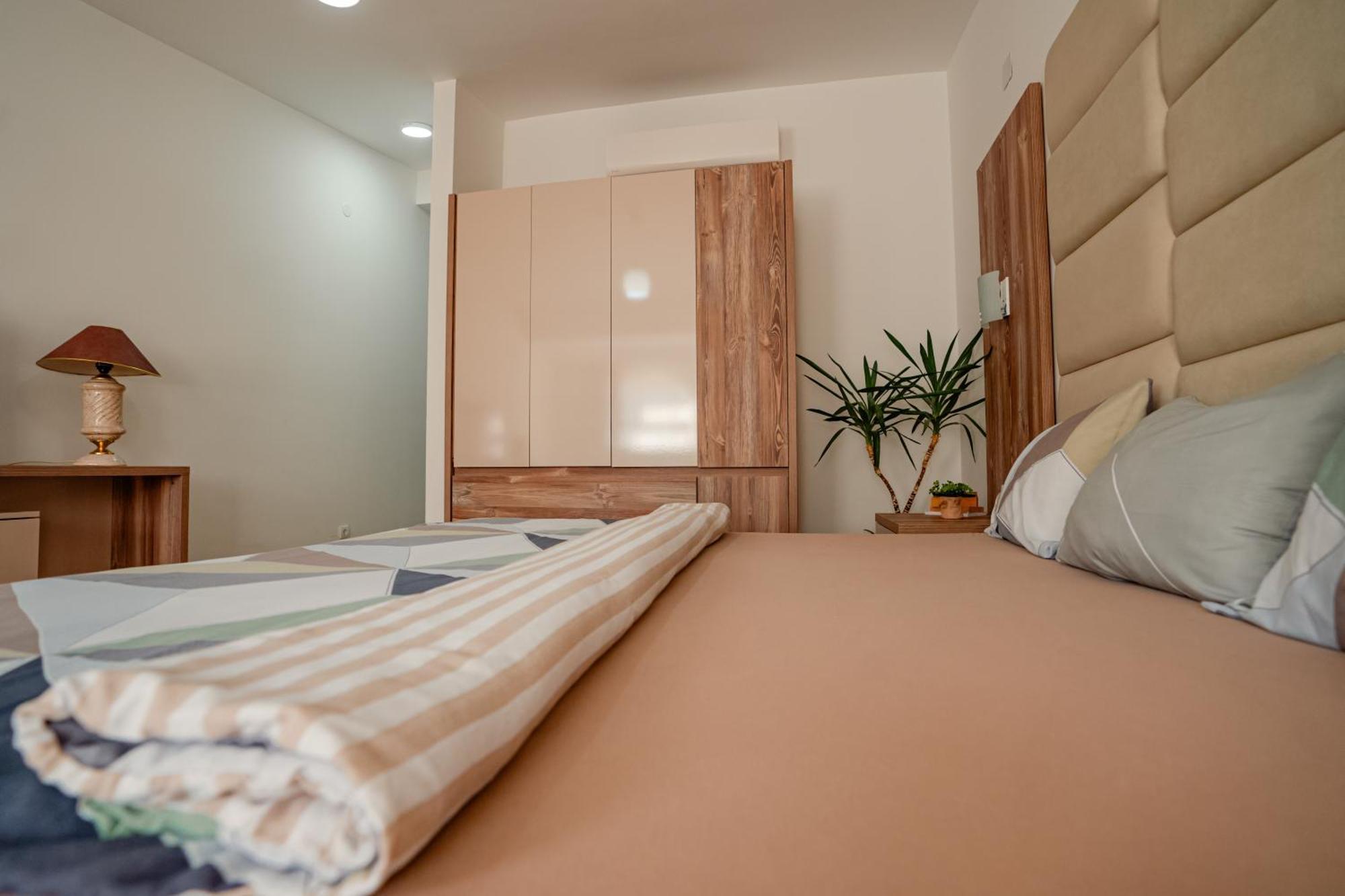 City Center Apartment Ohrid Buitenkant foto